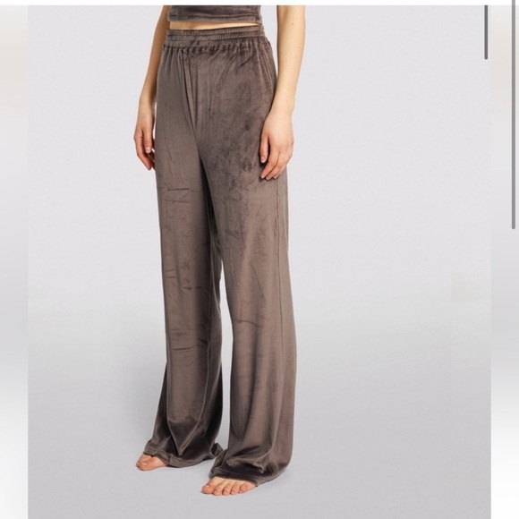 Skims Velour Wide-Leg Sweatpants Brown Large - Picture 7 of 7